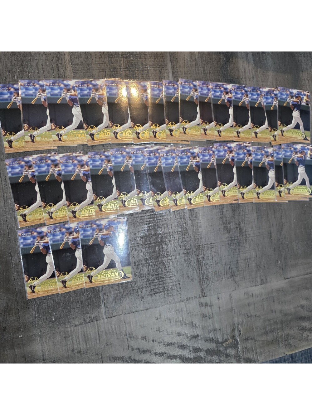 Lot of 33 1998 Fleer Tradition Update Rookies  - Carlos Beltran #U37 KC Royals